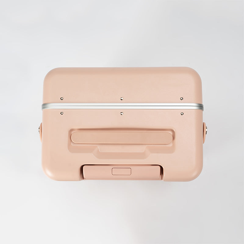 Lounge & Glide Cabin